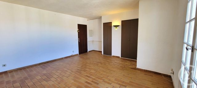 Appartement T2 à vendre - 2 pièces - 41.83 m2 - LA GARDE FREINET - 83 - PROVENCE-ALPES-COTE-D-AZUR - Century 21 Thomas Thum Immobilier